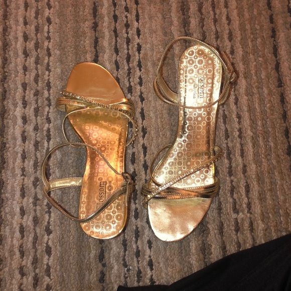 Gold heels - Picture 4 of 5